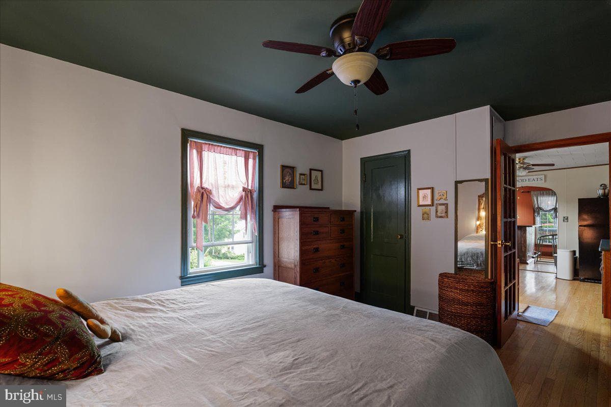 303 Lee Street photo 18