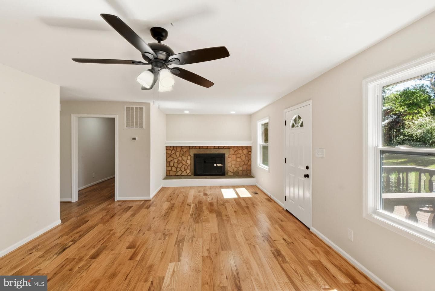 163 Apple Way photo 6