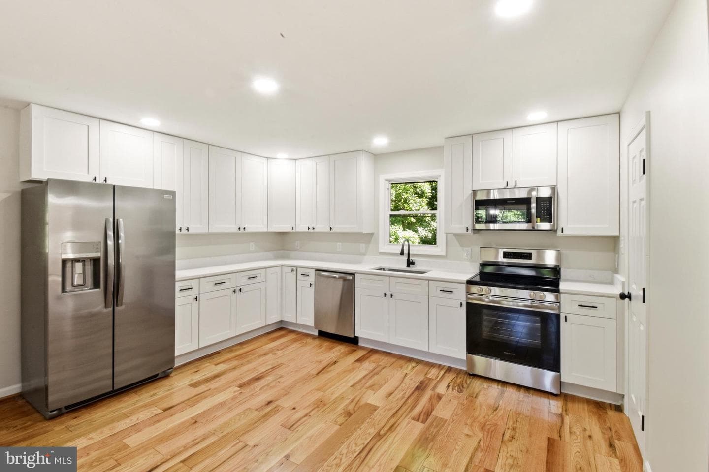 163 Apple Way photo 9