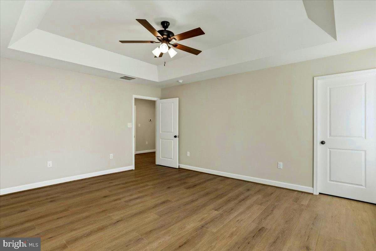 99 Lakeside Dr photo 23
