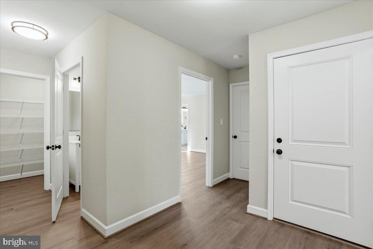 99 Lakeside Dr photo 39