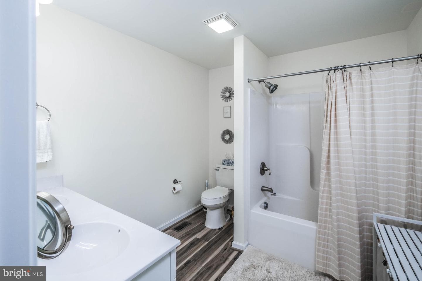 1099 High Top Road photo 32