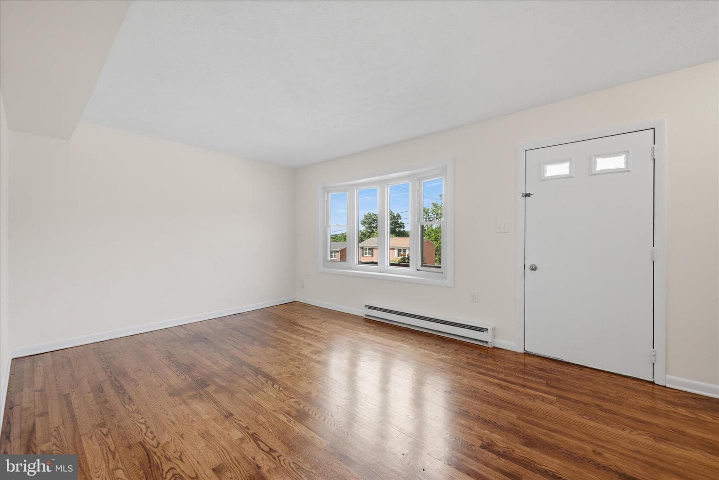 406 Viscose Avenue photo 14
