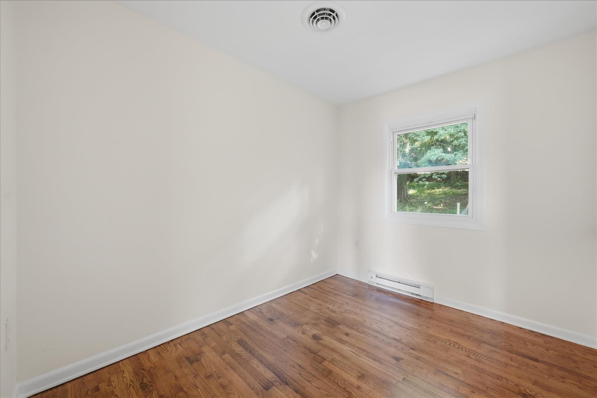 406 Viscose Avenue photo 23