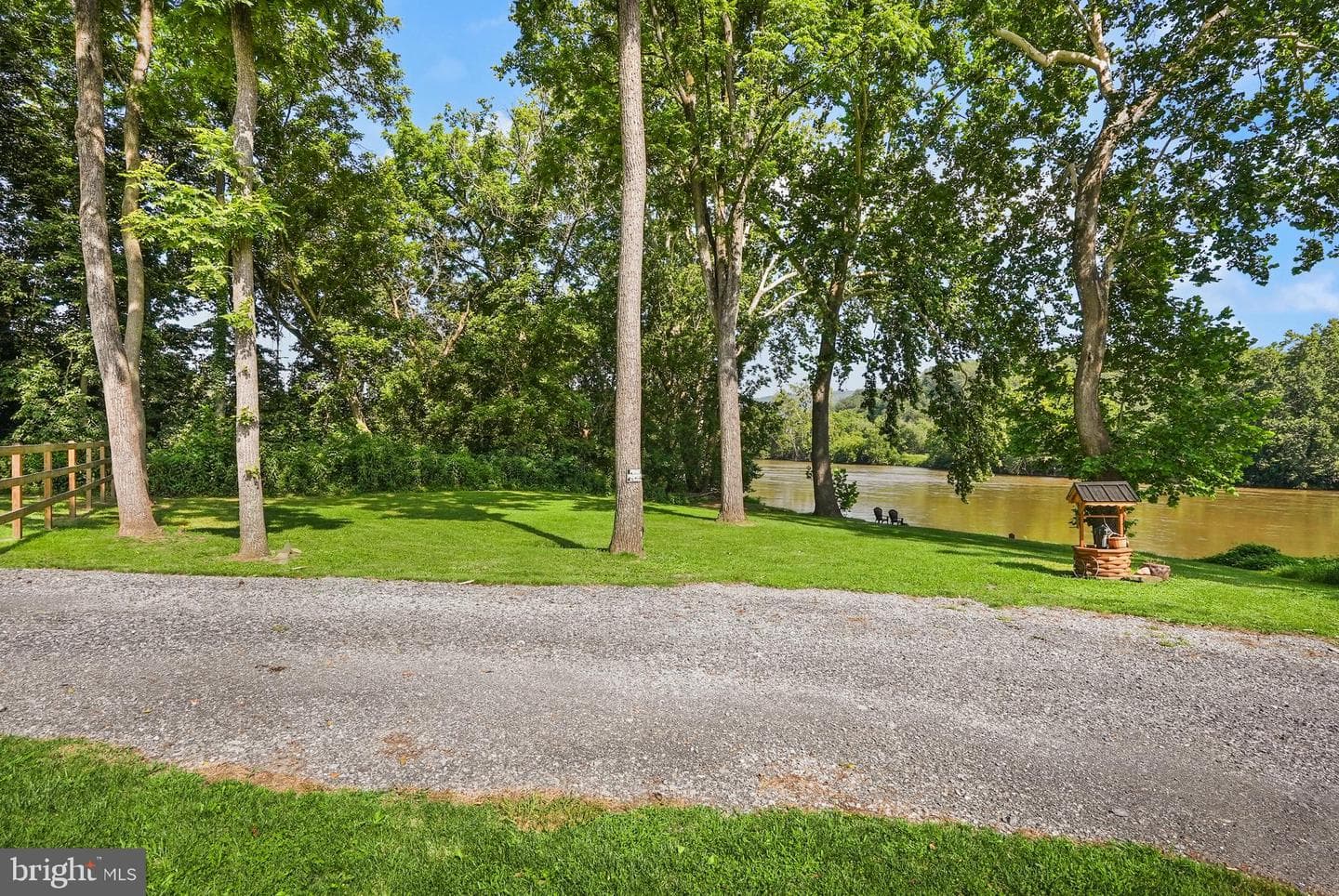 735 Sunset Village Road photo 66