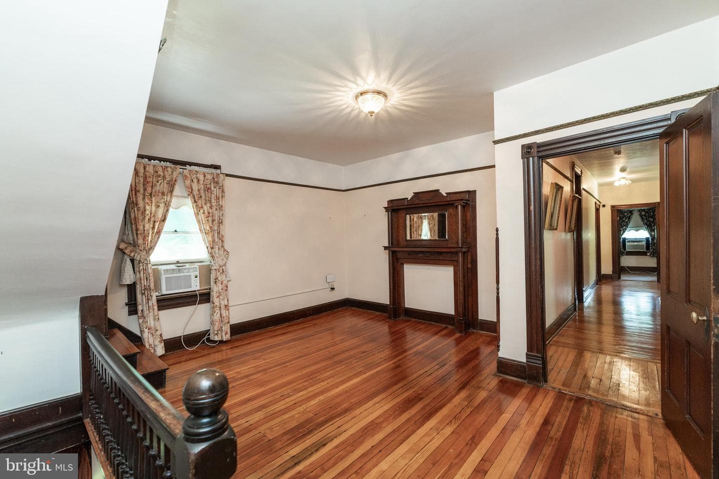 413 Grand Avenue photo 23