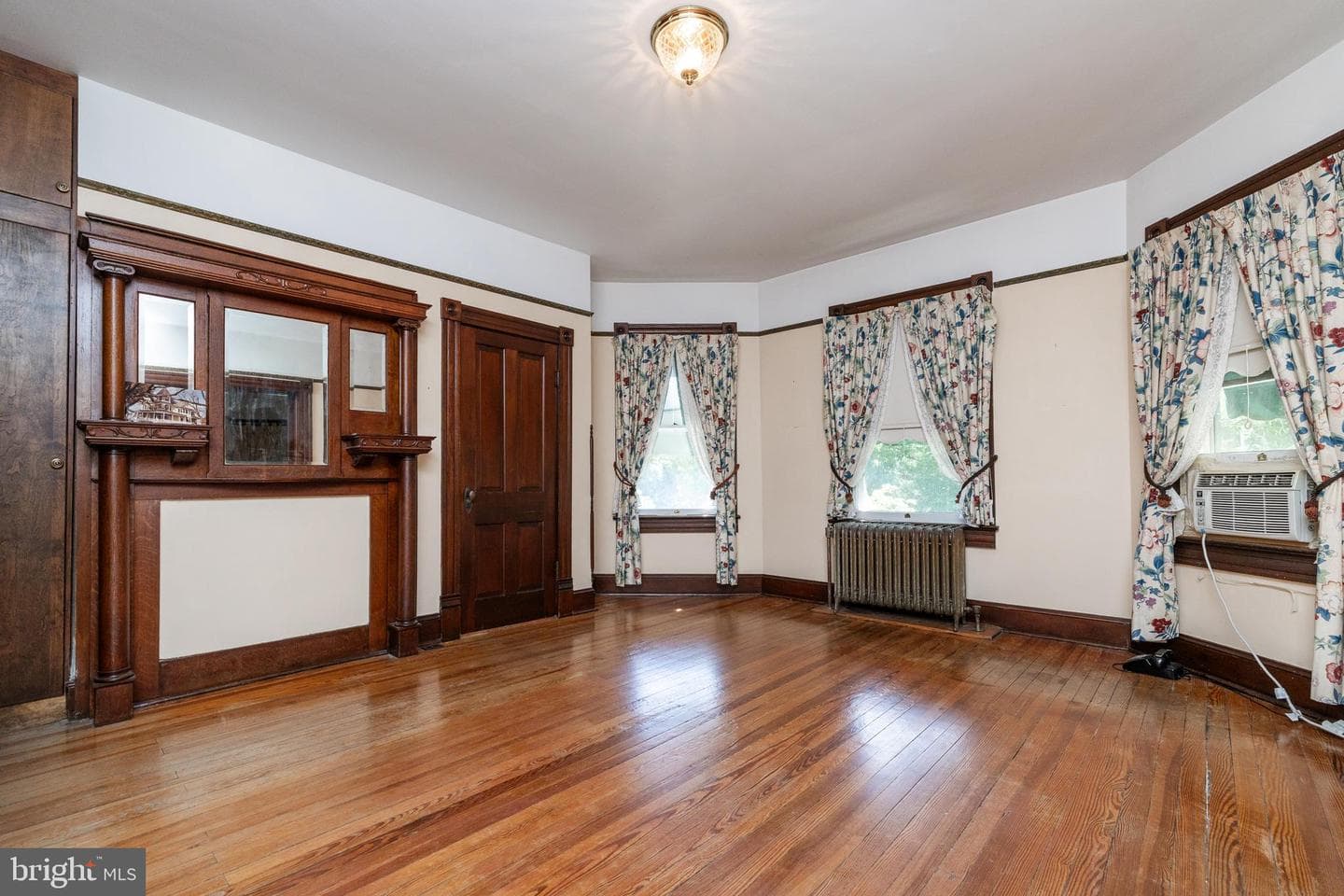 413 Grand Avenue photo 36