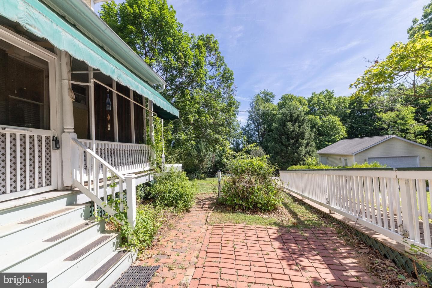 413 Grand Avenue photo 56