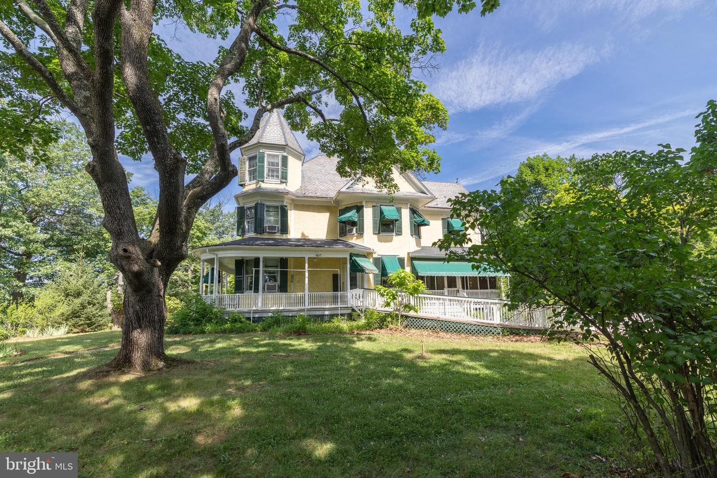 413 Grand Avenue photo 70
