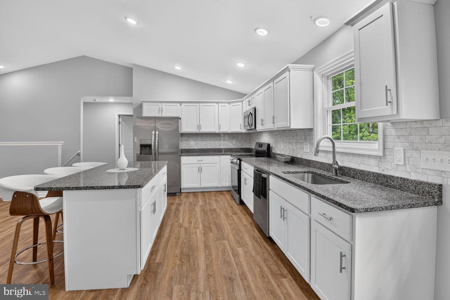 1674 Western Lane photo 24