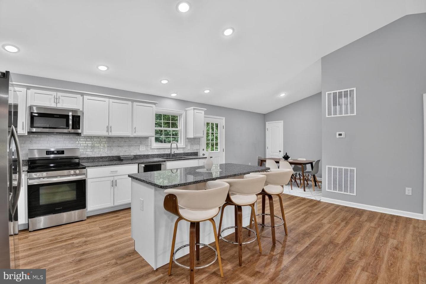 1674 Western Lane photo 28