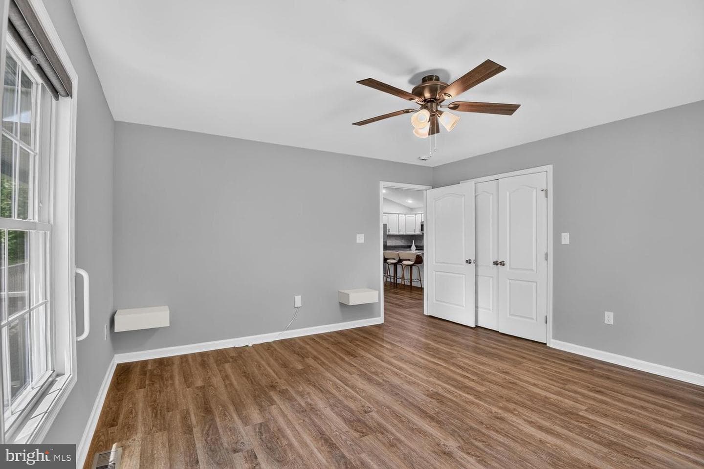 1674 Western Lane photo 4