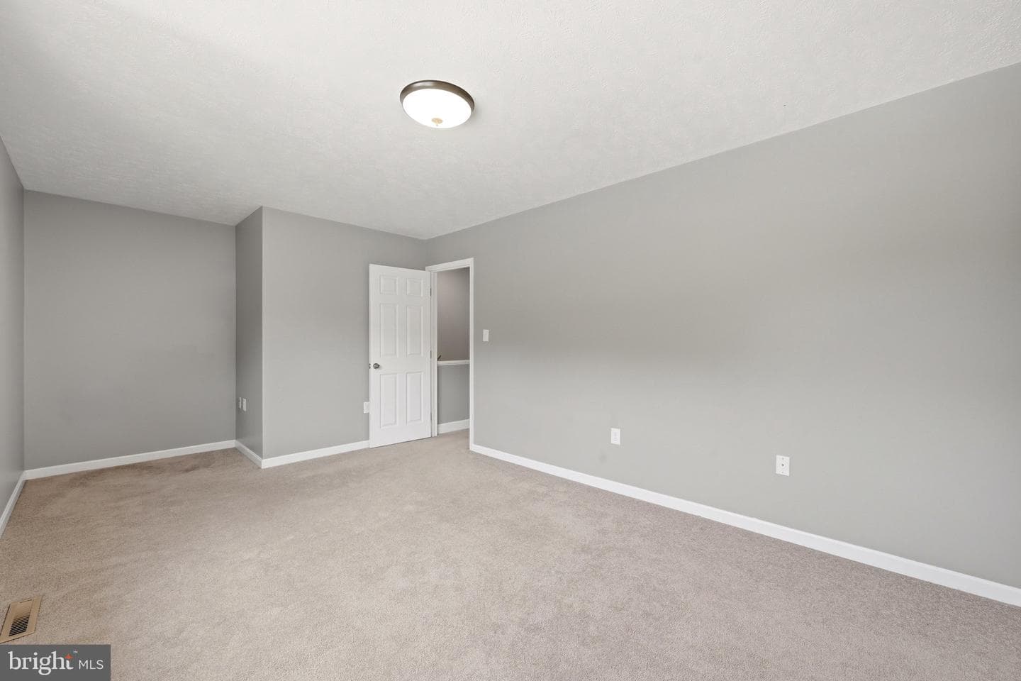 8 Biggs Drive photo 22