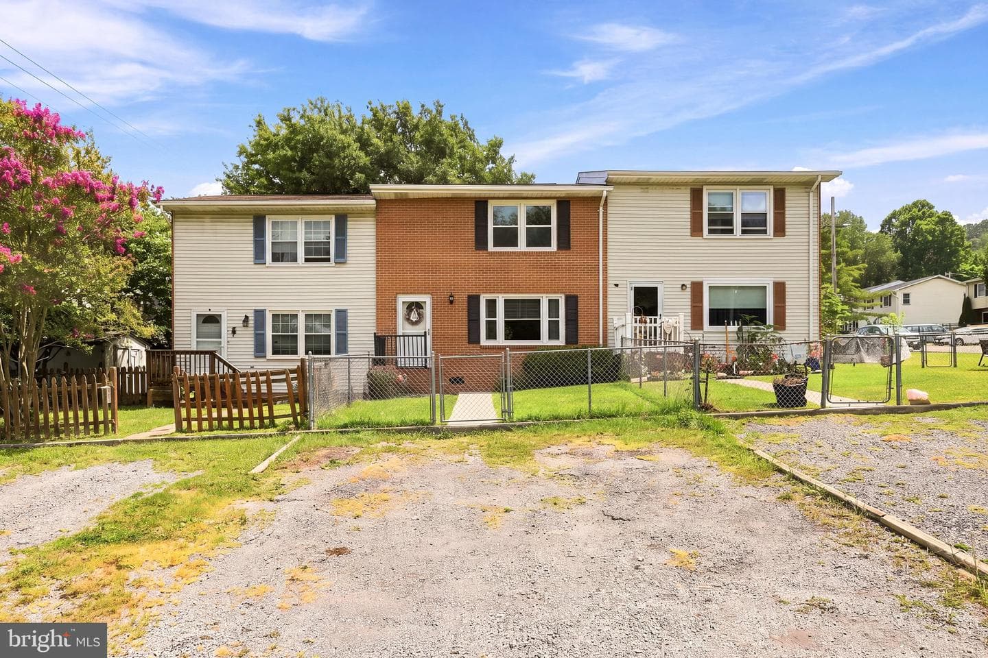 8 Biggs Drive photo 3