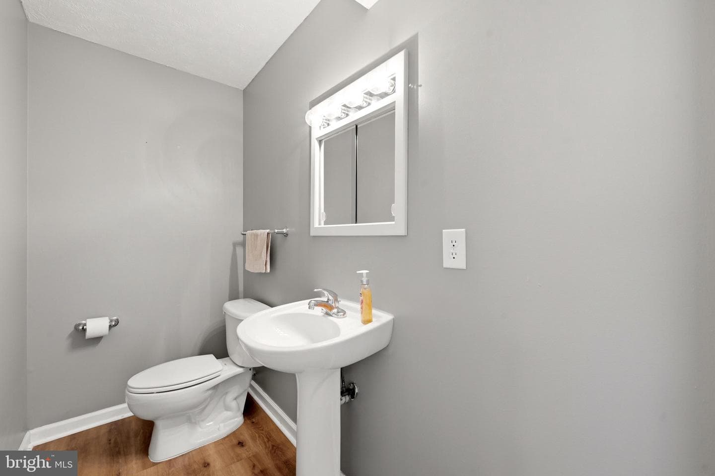 8 Biggs Drive photo 9