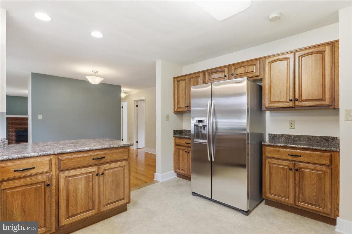 494 Hamilton Circle photo 11