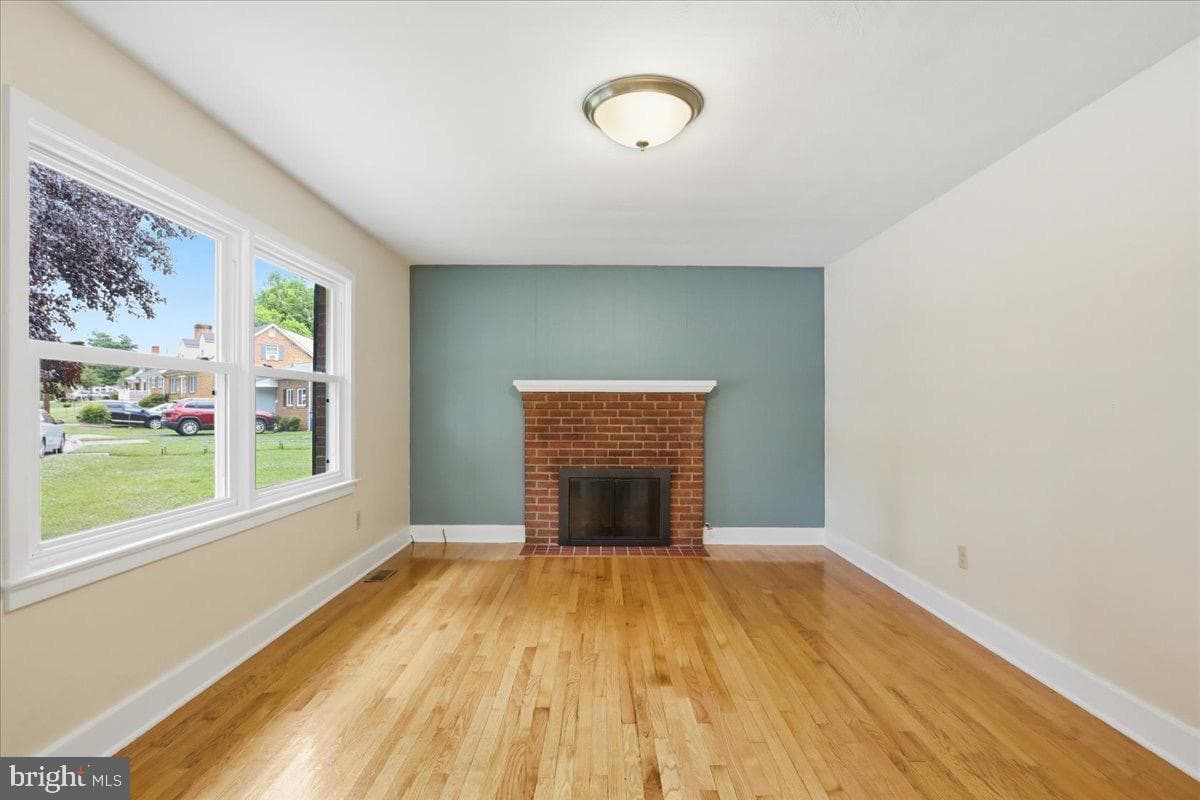 494 Hamilton Circle photo 5