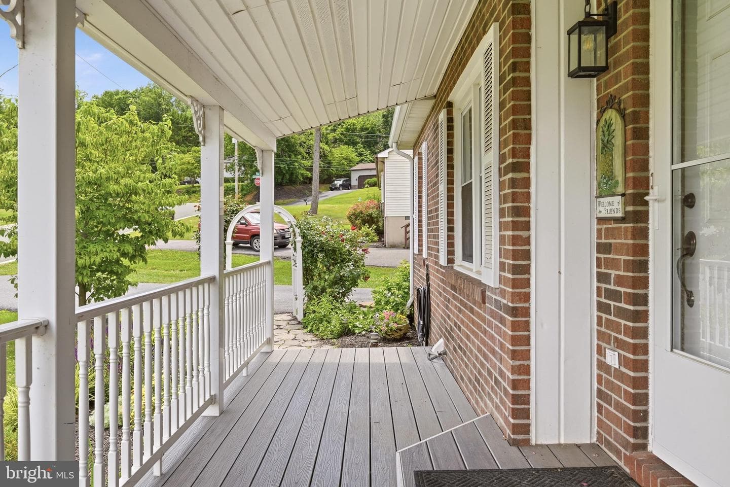 11 Ashlawn Court photo 8