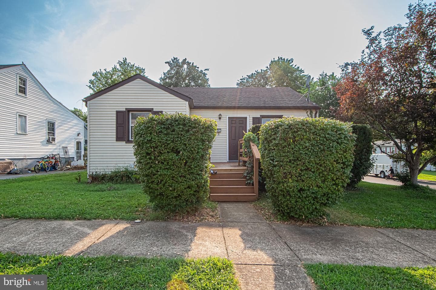 646 Belair Avenue photo 29
