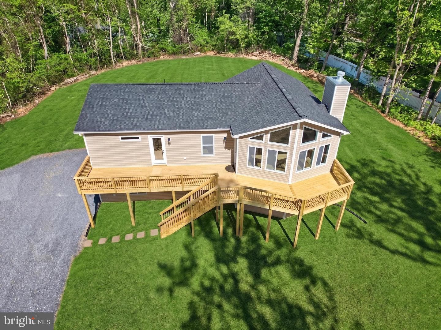 600 Highridge Road photo 2