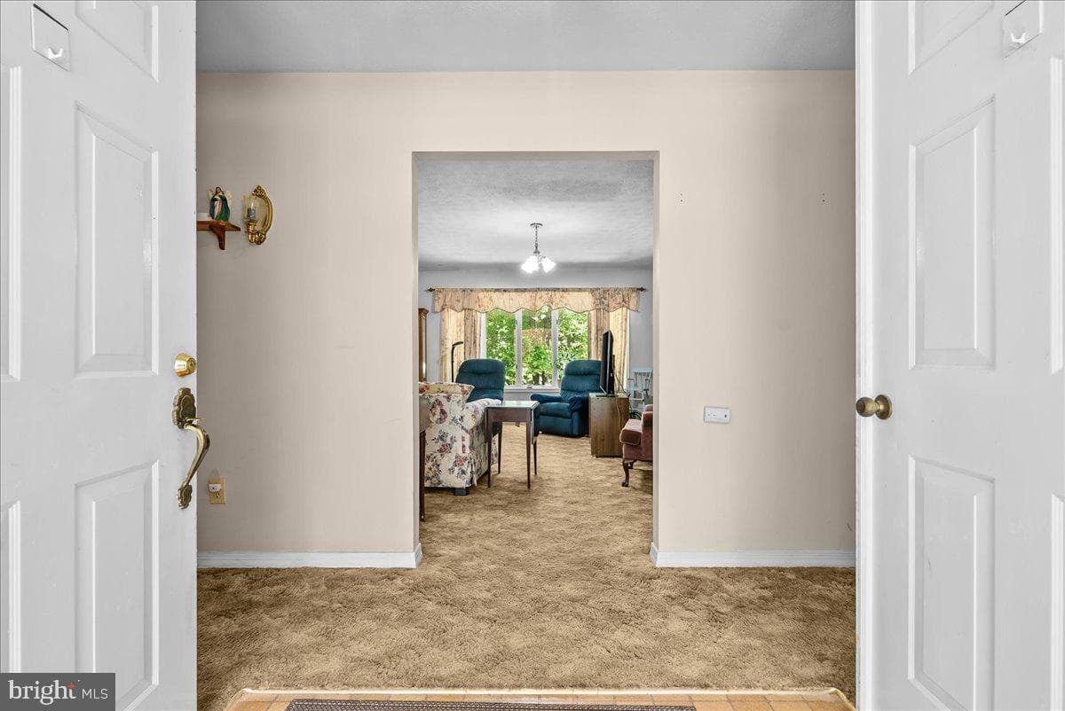 298 Mcdaniel Lane photo 5