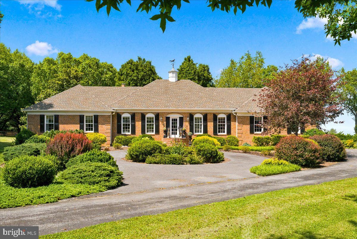 22 Clear Back Road, Front Royal