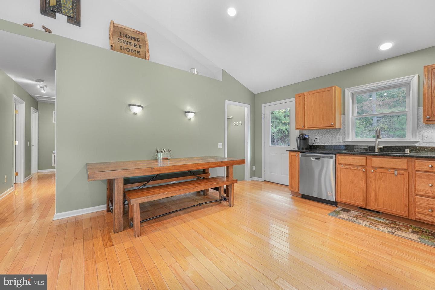 462 Gary Ln photo 14