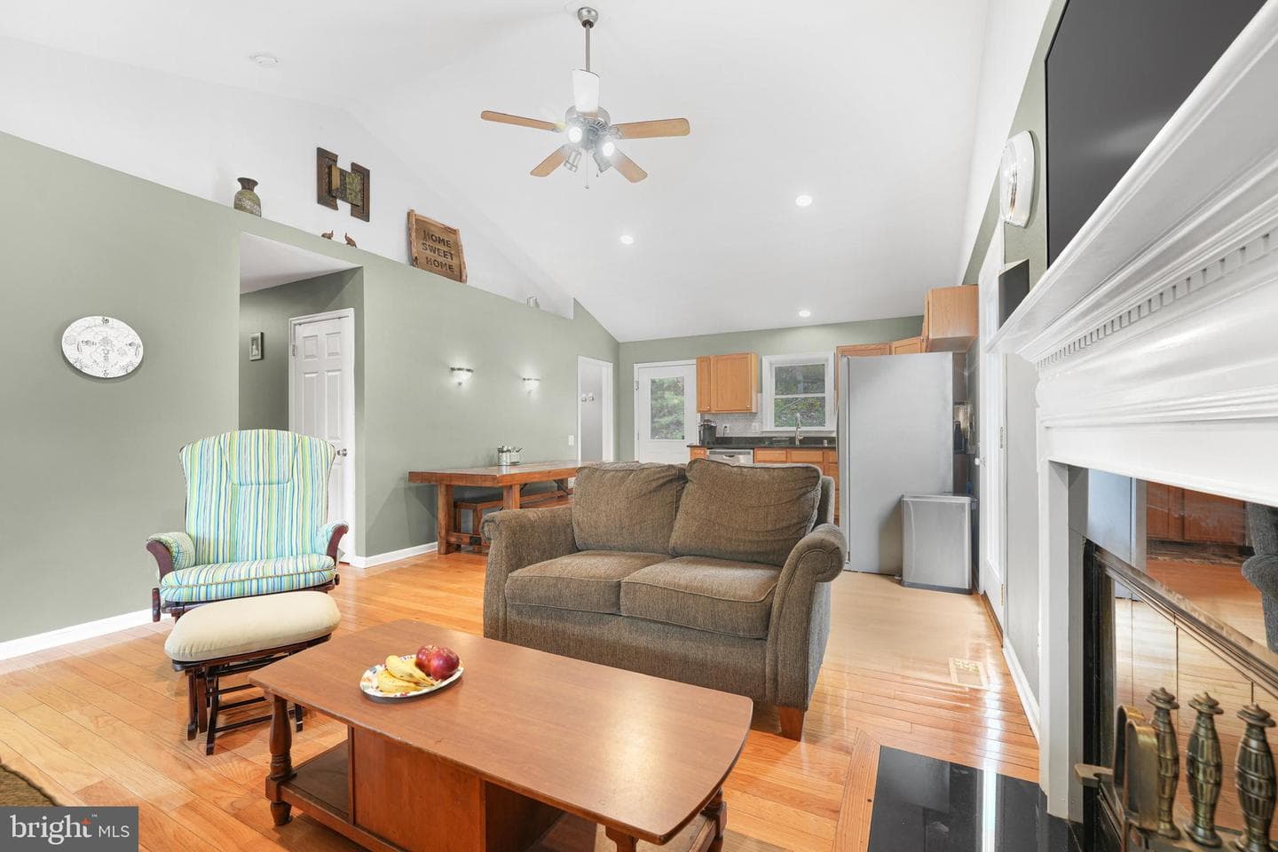462 Gary Ln photo 19