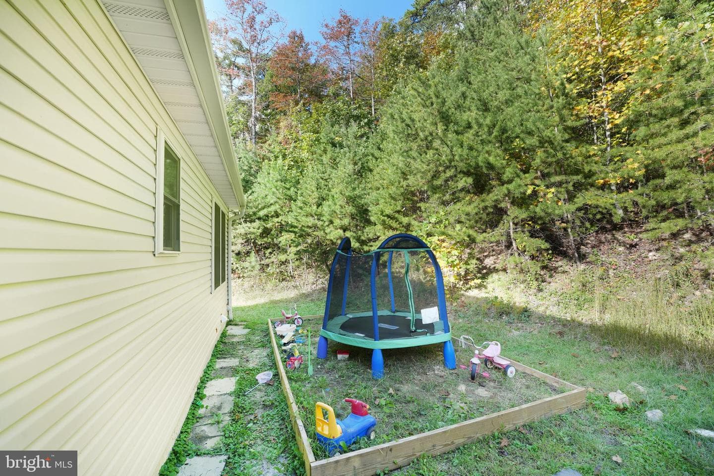 462 Gary Ln photo 8
