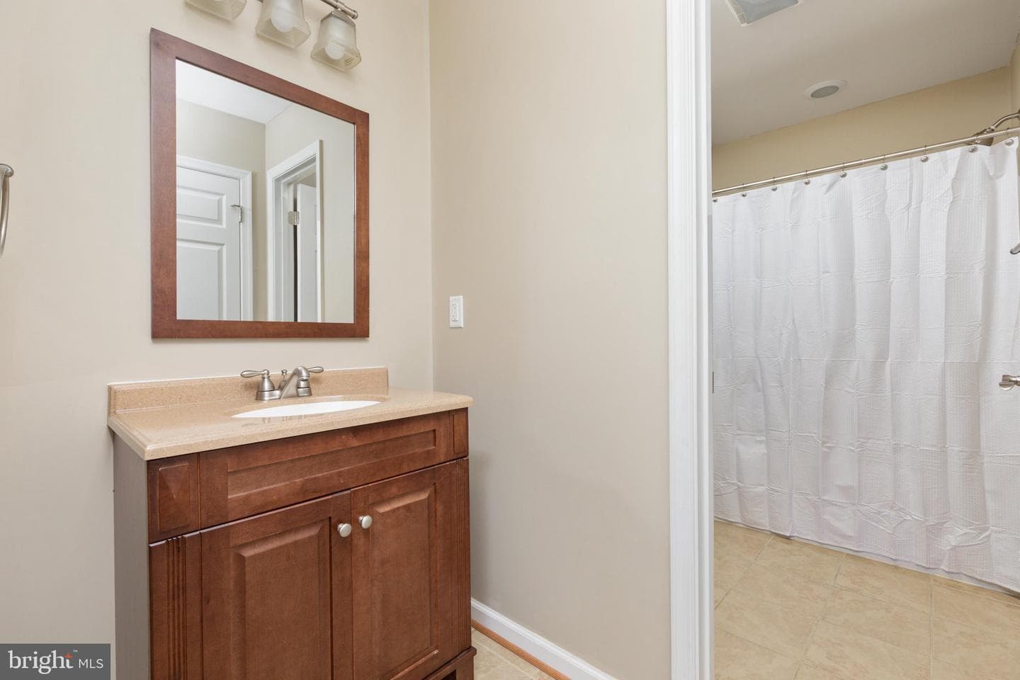 228 Mercys Drive photo 32