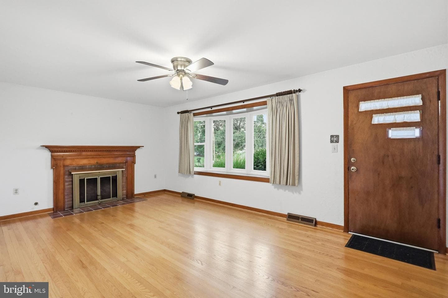 721 Stockton Road photo 4