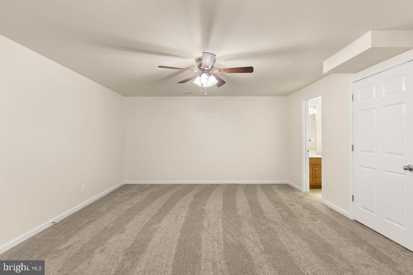 219 Woodpecker Way photo 28