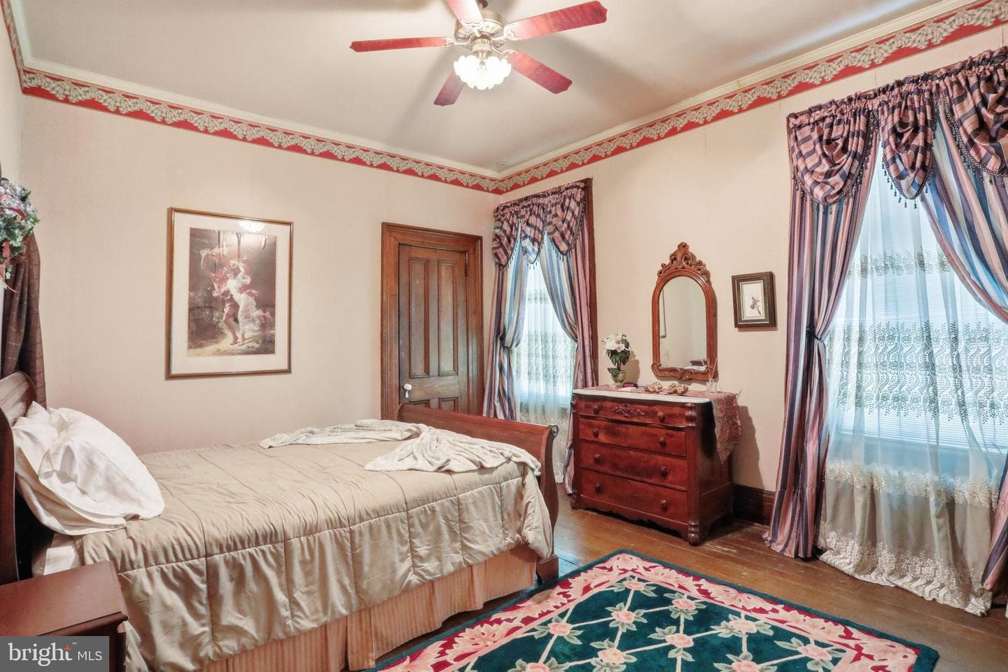 236 Riverside Drive photo 19