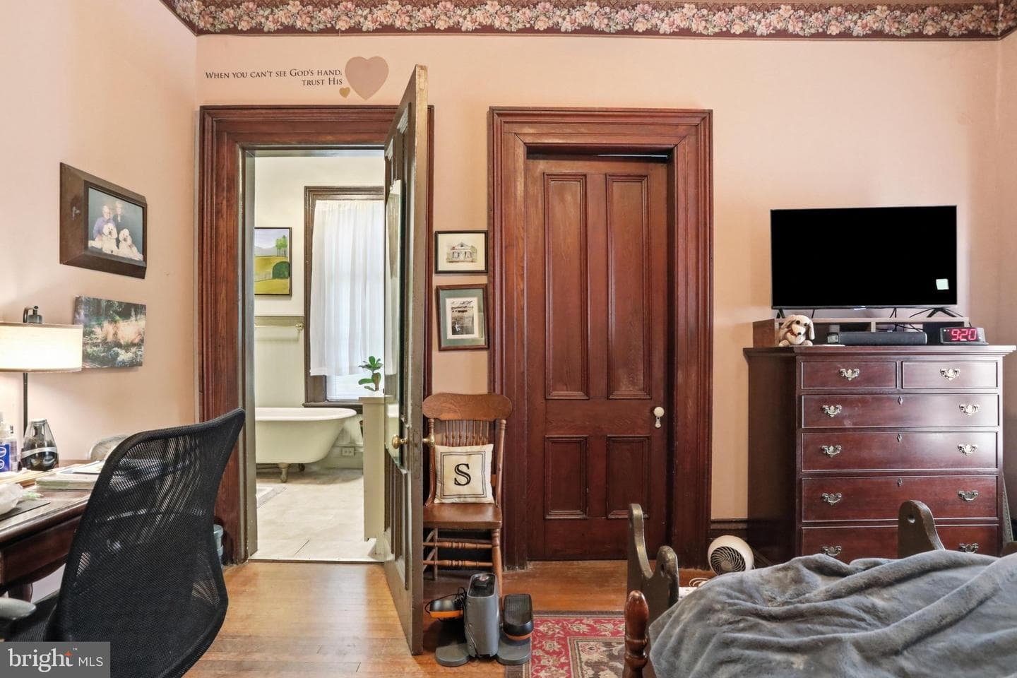 236 Riverside Drive photo 31