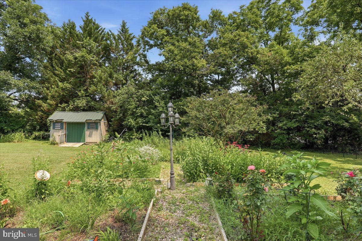 236 Riverside Drive photo 49