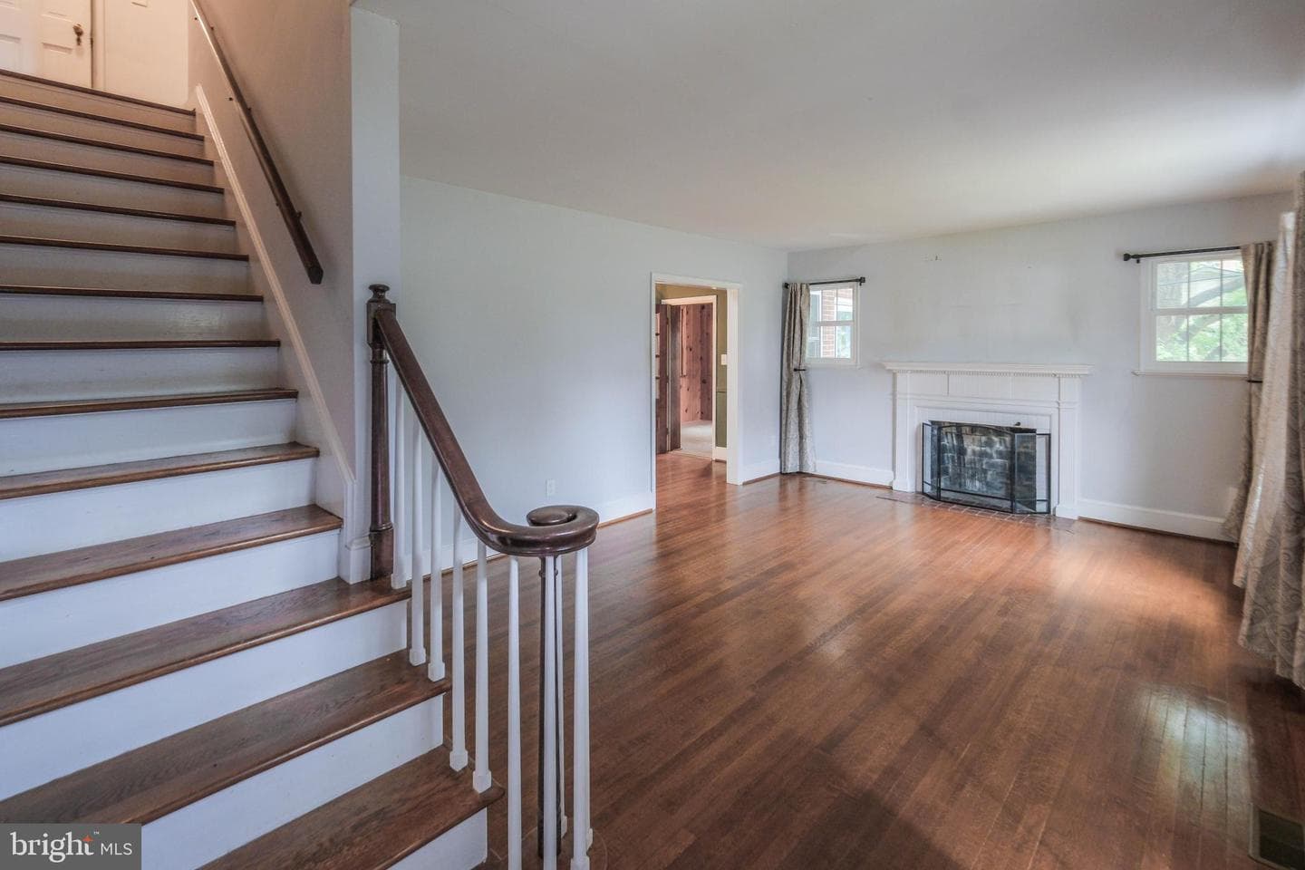 208 Salem Avenue photo 32