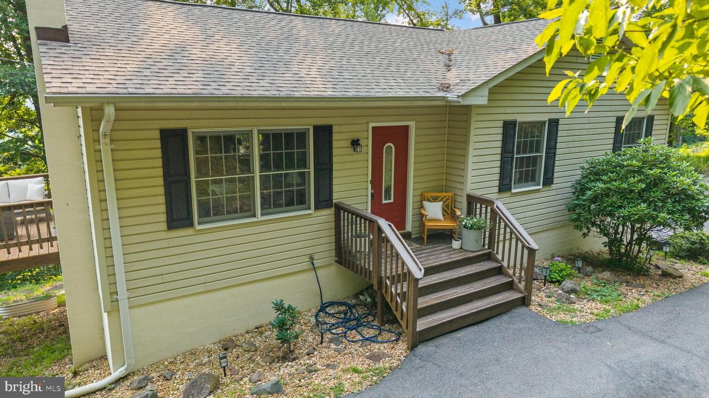1336 Granny Smith Road, Linden