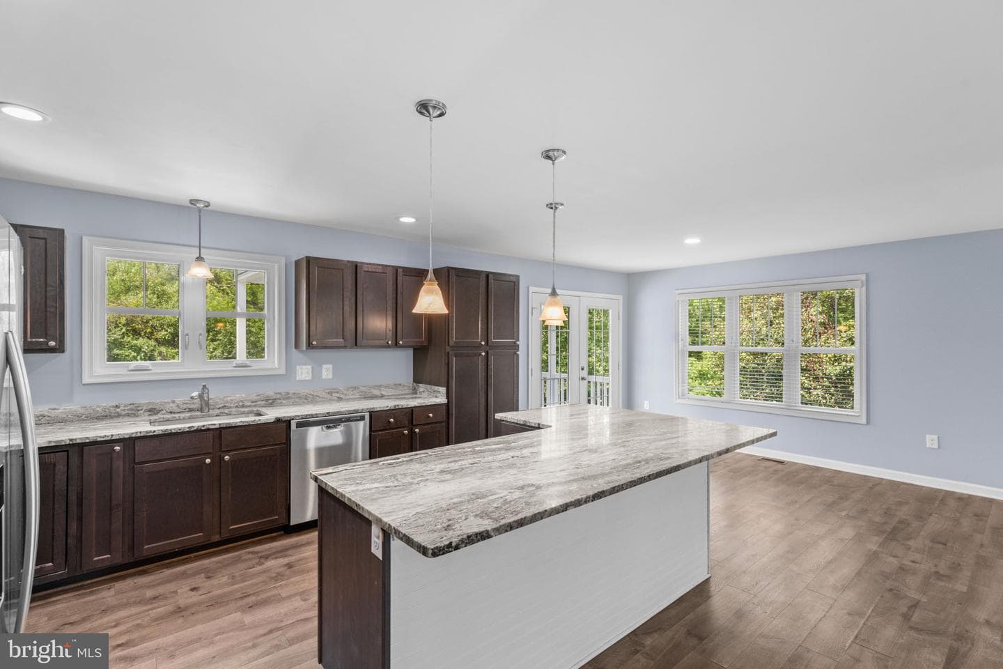 266 Riverside Drive photo 12