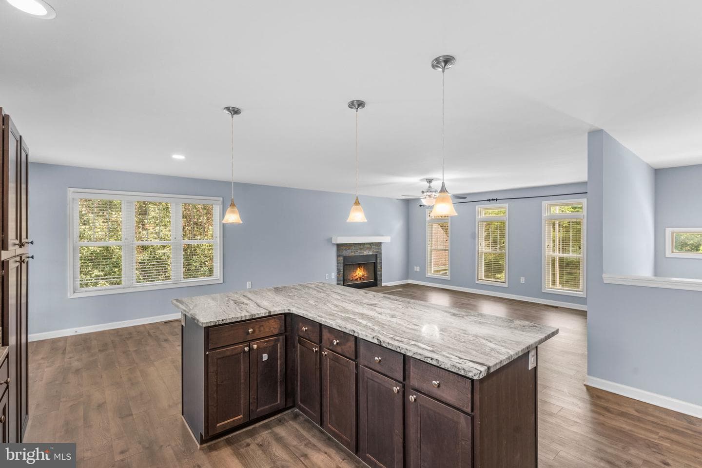 266 Riverside Drive photo 20
