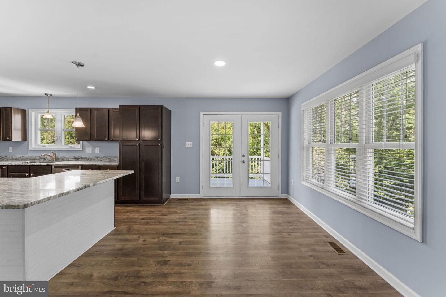 266 Riverside Drive photo 21