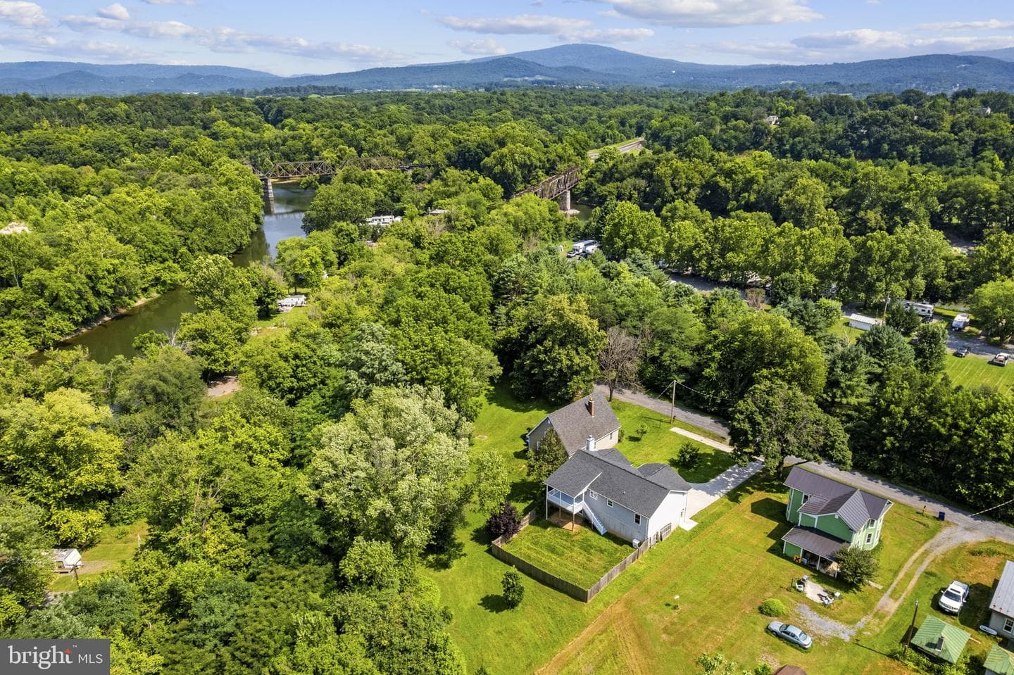 266 Riverside Drive photo 54