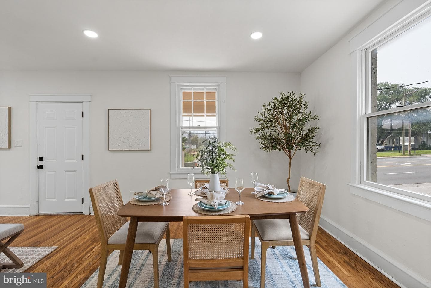 1101 Royal Avenue N photo 12