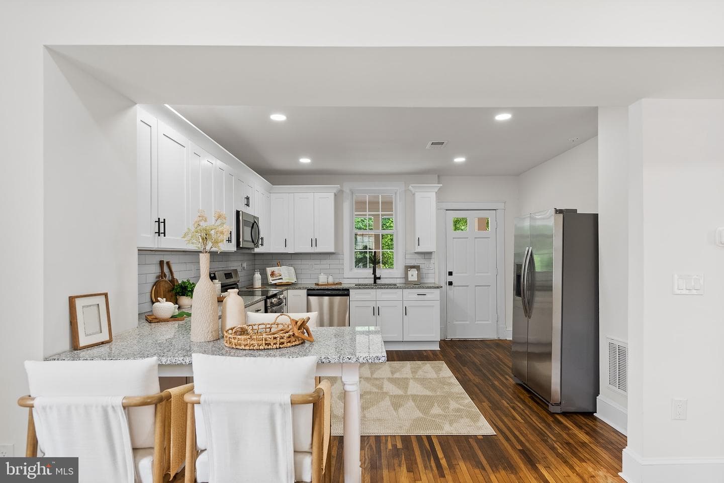 1101 Royal Avenue N photo 14