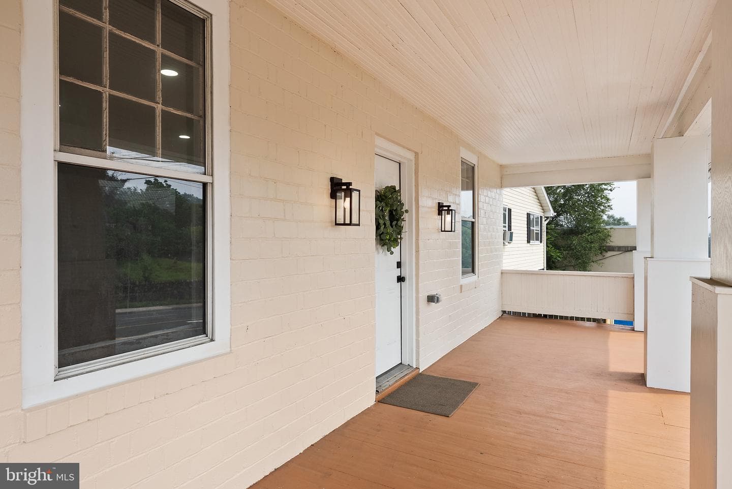 1101 Royal Avenue N photo 3