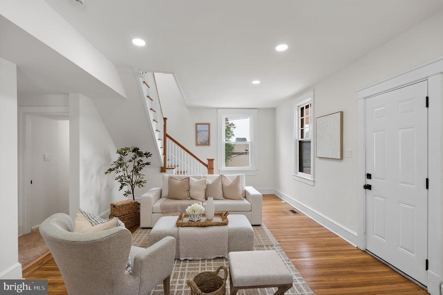 1101 Royal Avenue N photo 6