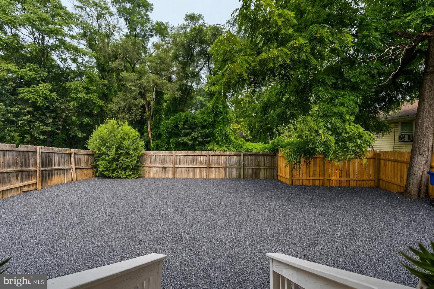 1101 Royal Avenue N photo 61