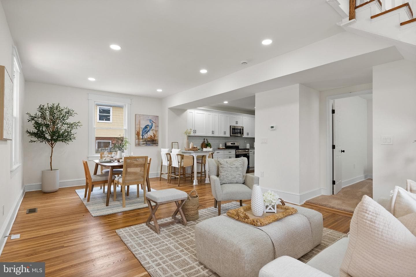 1101 Royal Avenue N photo 8