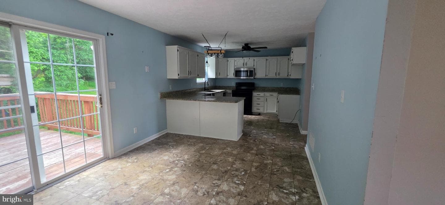 983 Meadow Court photo 14