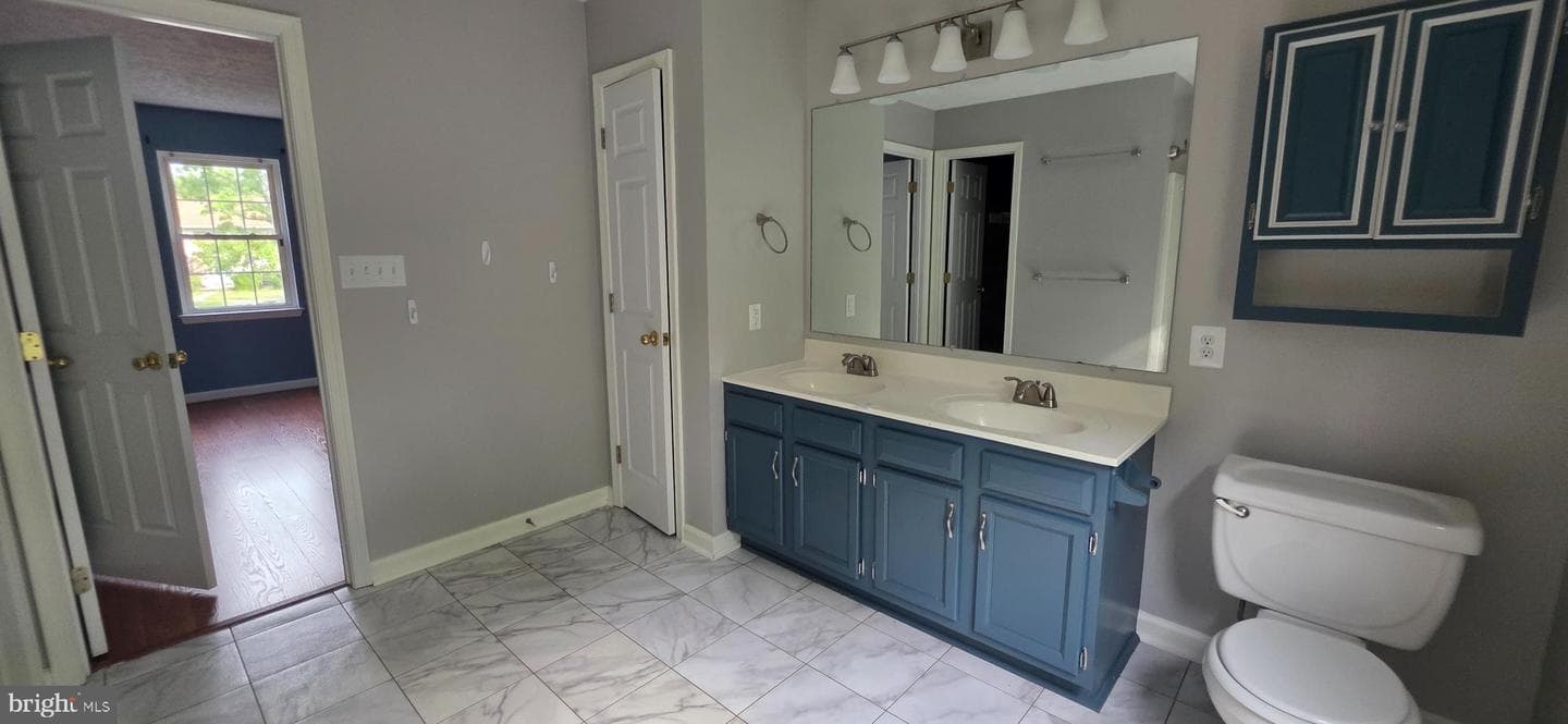 983 Meadow Court photo 39
