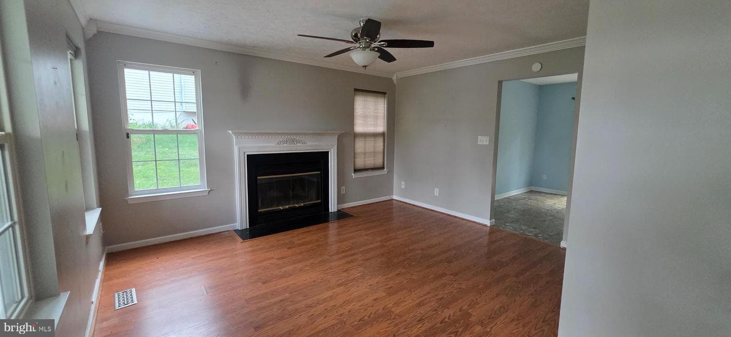 983 Meadow Court photo 4